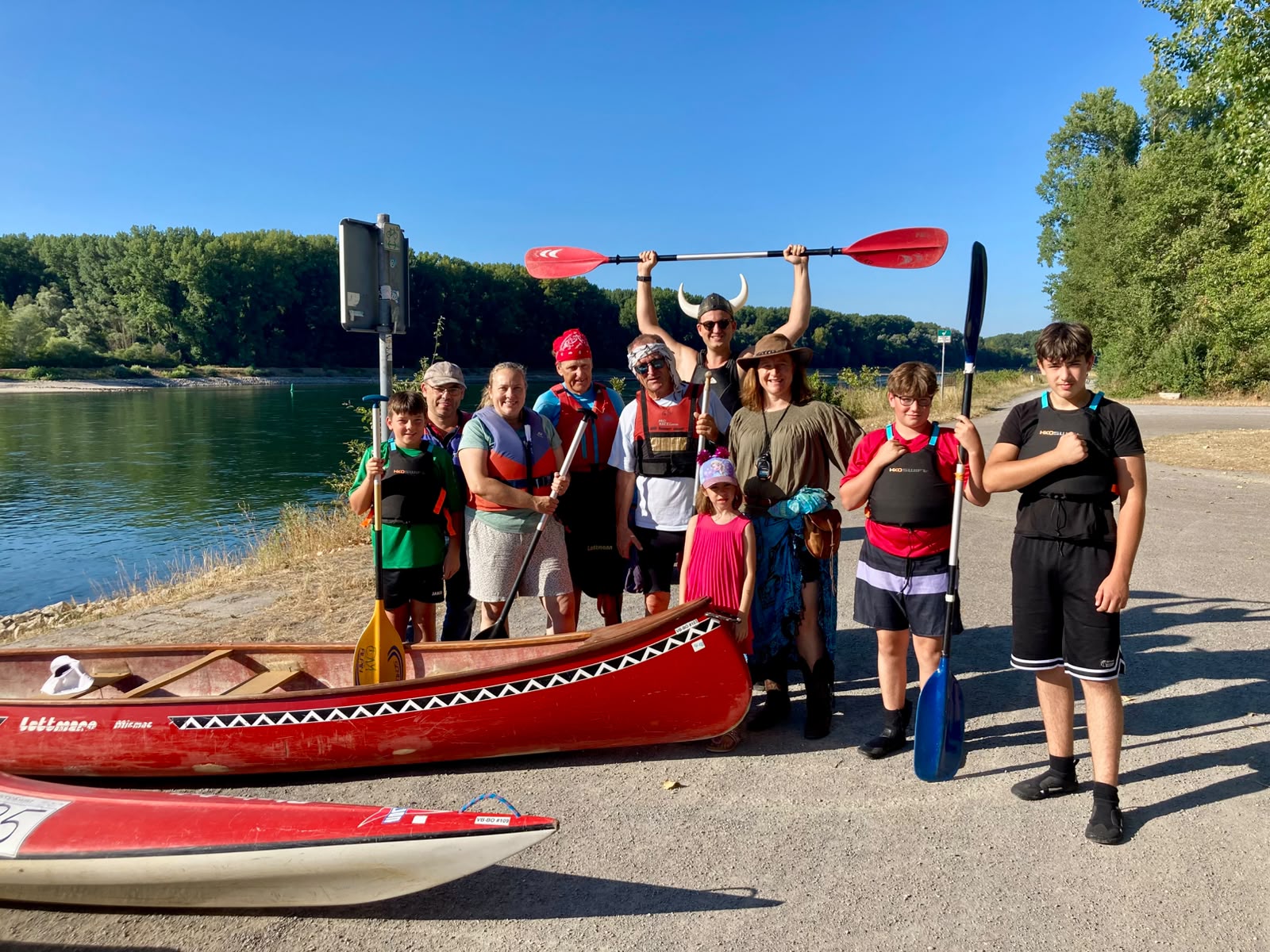 Die Seeräuber*innen des KVB Rheinsheim zum Start beim diesjährigen KVB-Sommerrennen (Foto: KVB).